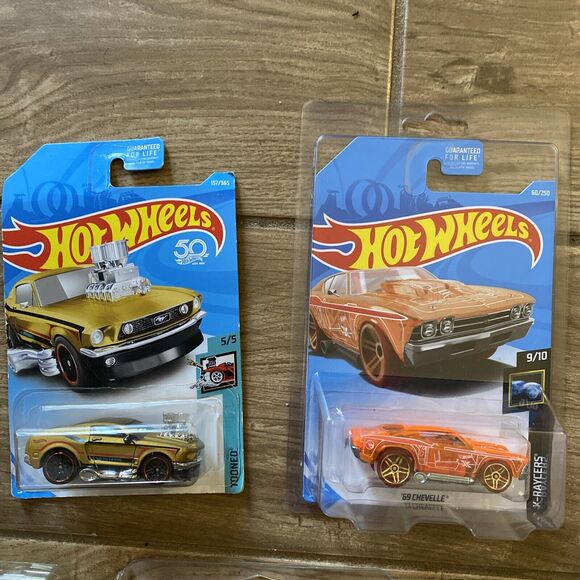 Lot OF 7 Hot Wheels VW Special, Crate, Chevelle, Twin Mill, Mustang, Lamborghini - Picture 3 of 8